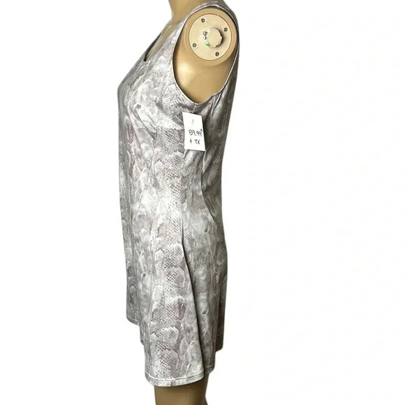 K-Swiss NWT dress,women MED ,sundress, asymmetrical , coastal , resort wear - Picture 5 of 10